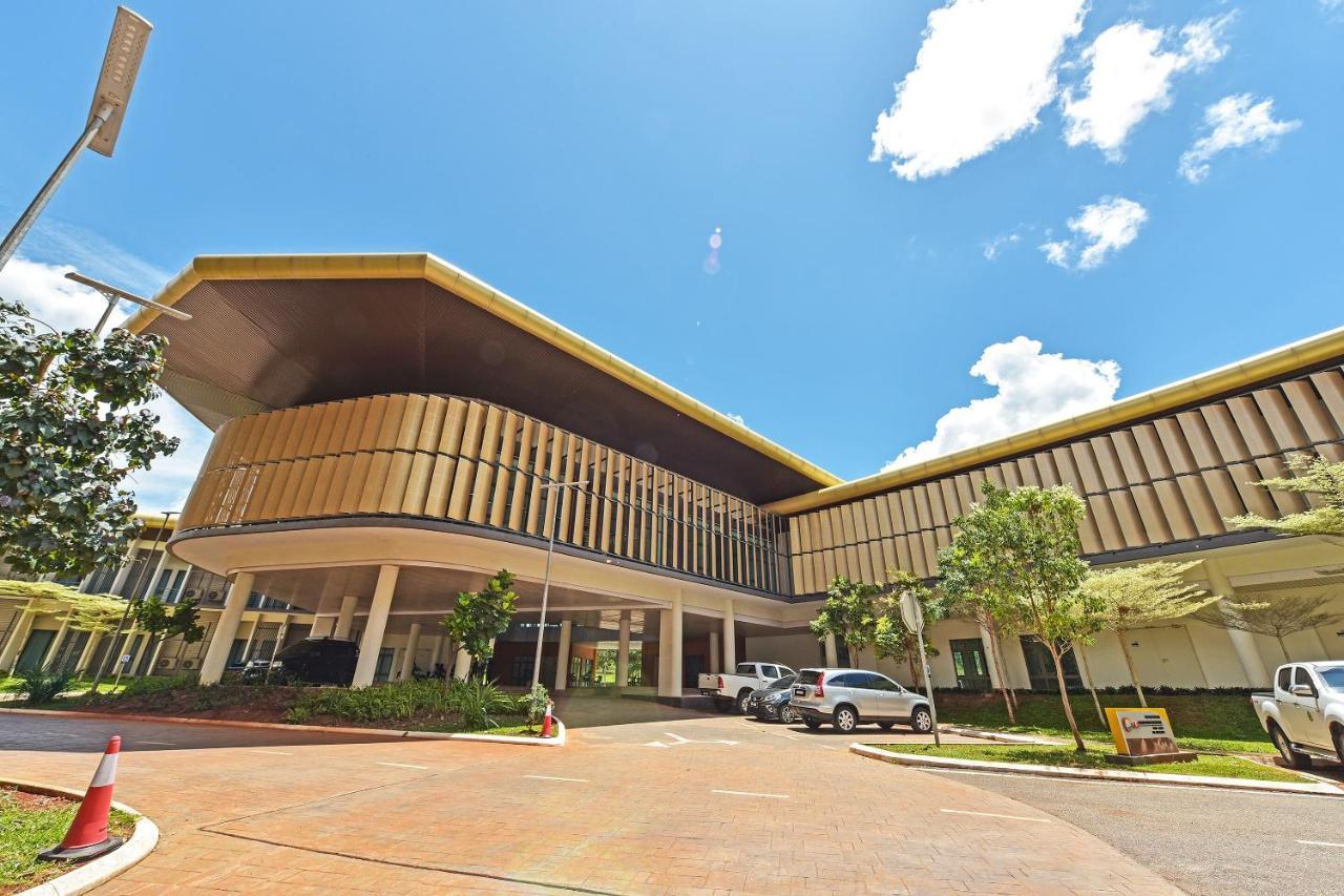 פדנג בסר Capital O 90614 Cvia Ummul Hotel מראה חיצוני תמונה