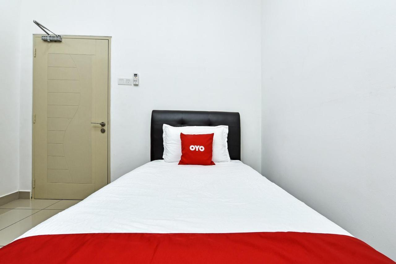 פדנג בסר Capital O 90614 Cvia Ummul Hotel מראה חיצוני תמונה